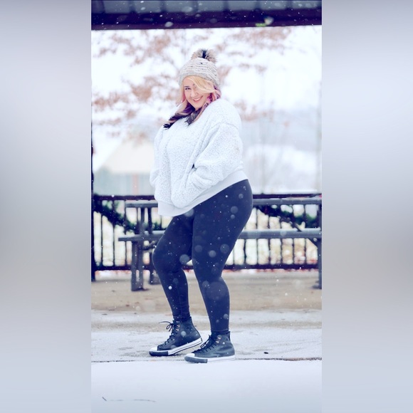 Meet your Posher, Jess! - Picture 2 of 3